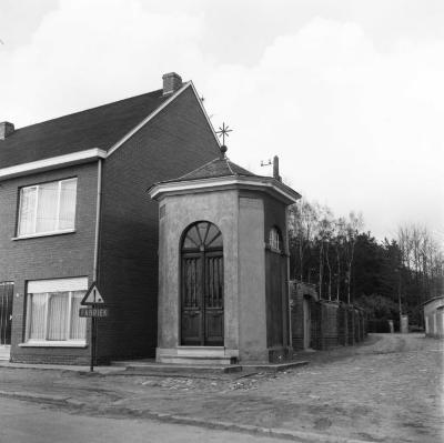 Kapel Heilige Barbara, Neerstraat Waasmunster