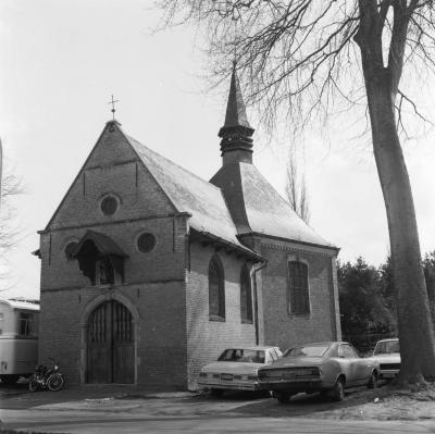 Kapel Onze-Lieve-Vrouw van Zeven Weeën of Heidekapel, Ommegangsdreef Waasmunster