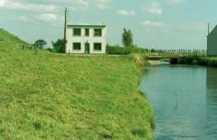 Huis aan de Witte Brug in Doel