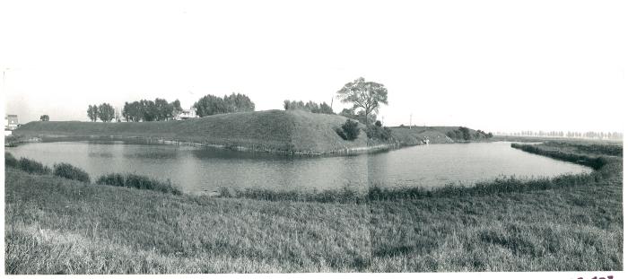 Omwalling + wal Fort Liefkenshoek