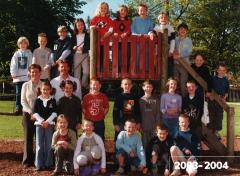 Klasfoto, 2de leerjaar 2003 - 2004