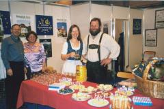 Sint-Niklase stand op de boekenbeurs 'Salon du Livre' in Colmar, 24 november 2002