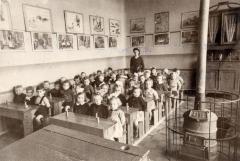 Vrije basisschool kleuterklas 1944