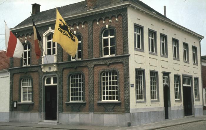 Gemeentehuis, Doel