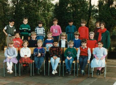 Klasfoto Stedelijke Basisschool Spoele met juf Marleen Vervaet