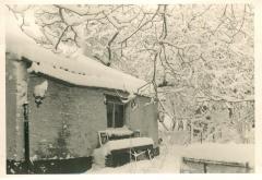 Boerderij in de sneeuw te Kallo