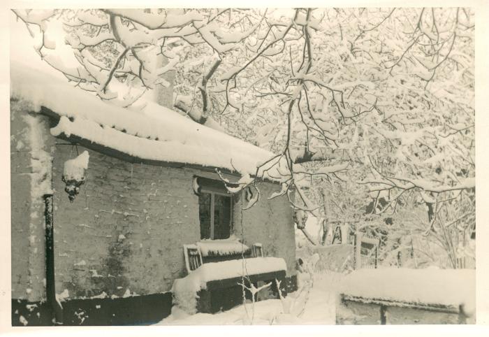 Boerderij in de sneeuw te Kallo