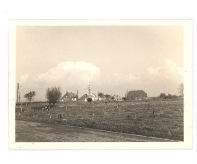 Oude Dijk met hoeve Frans Deckers te Kallo