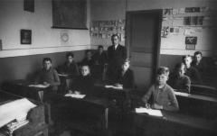 Klasfoto meester Jozef Verschelden jongensschool Sinaai 1941