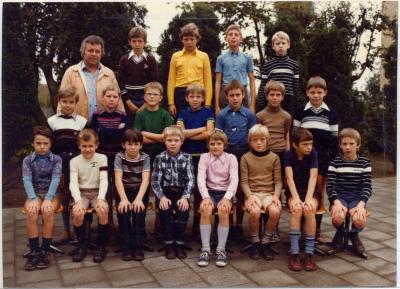 Klasfoto meester Etienne De Meester jongens Sinaai 1979 - 1980