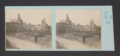 Stereobeeld Gustaaf Drossens , Nieuwpoort: de Halle en de kerk