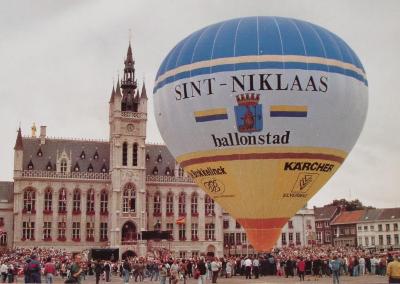 De stadsballon van Sint-Niklaas tijdens de Vredefeesten van 1997